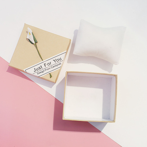 Retro kraft paper jewelry box bracelet box literary watch box scented tea packaging carton fresh watch box gift box