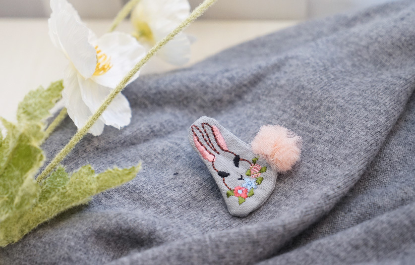 Korea Cloth Art Embroidery Rabbit Brooch Pin Japanese Cute Cartoon Animal Children Brooch Brooch display picture 7