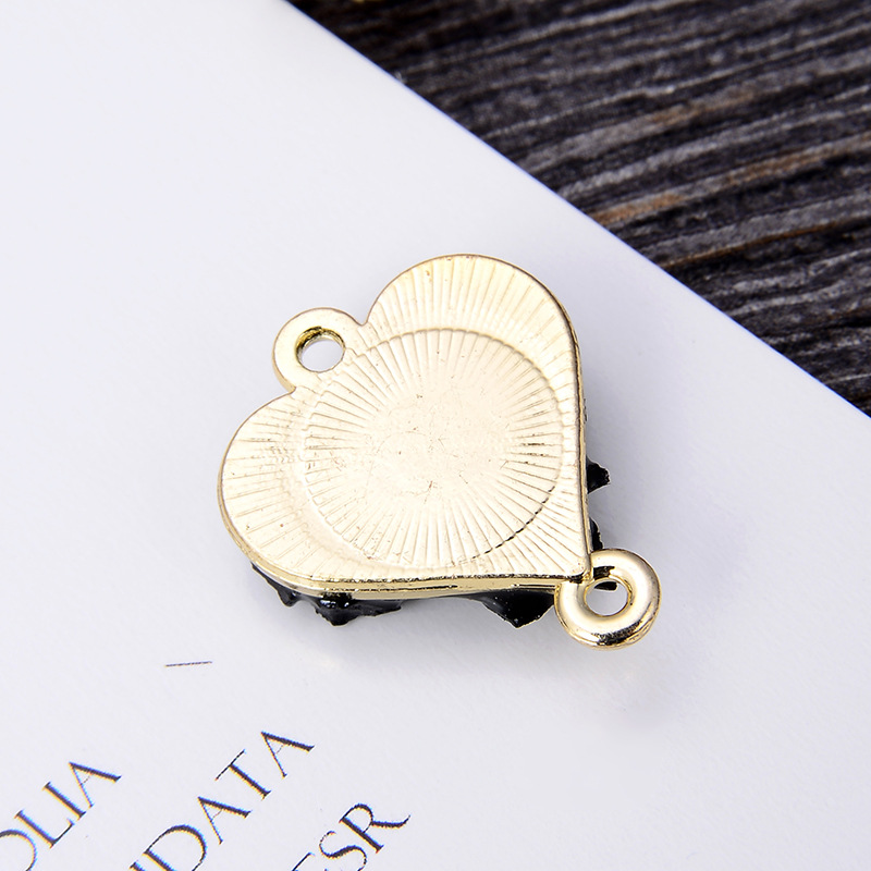12g Weight Pendant Jewelry Making Type 16*20mm Jewelry Making Size DIY Jewelry Accessories Classification 5 PCS/Package Quantity Alloy Material Heart Shape Pattern Enamel Design Simple Style Style 5 PCS/Package 16*20mm Alloy Heart Shape Pendant 21