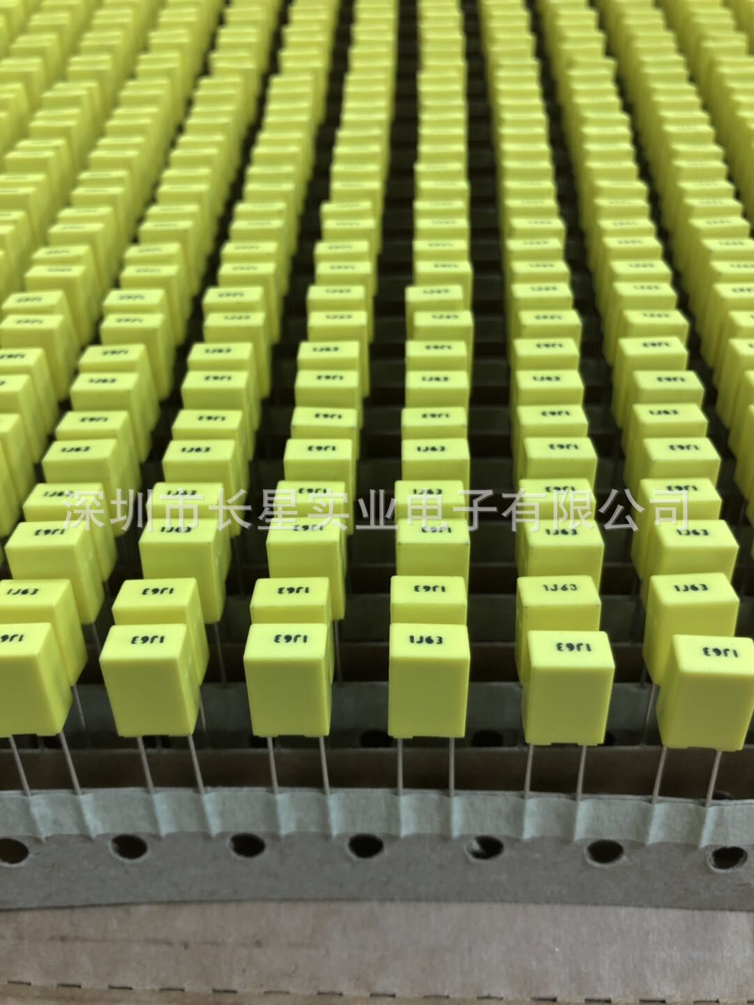 校正电容 1UF 63V 105J P5 原装基美KEMET