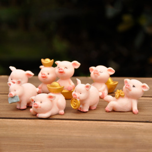 Cartoon resin pig family micro landscape succulent flower pot aquarium fish tank landscape pig cake decoration ornaments