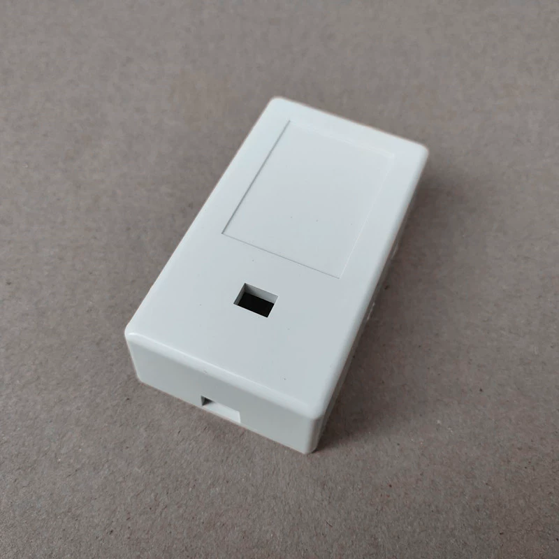 Производитель поставляет самокнопочный корпус, корпус голосового модуля, корпус датчика, YF-06