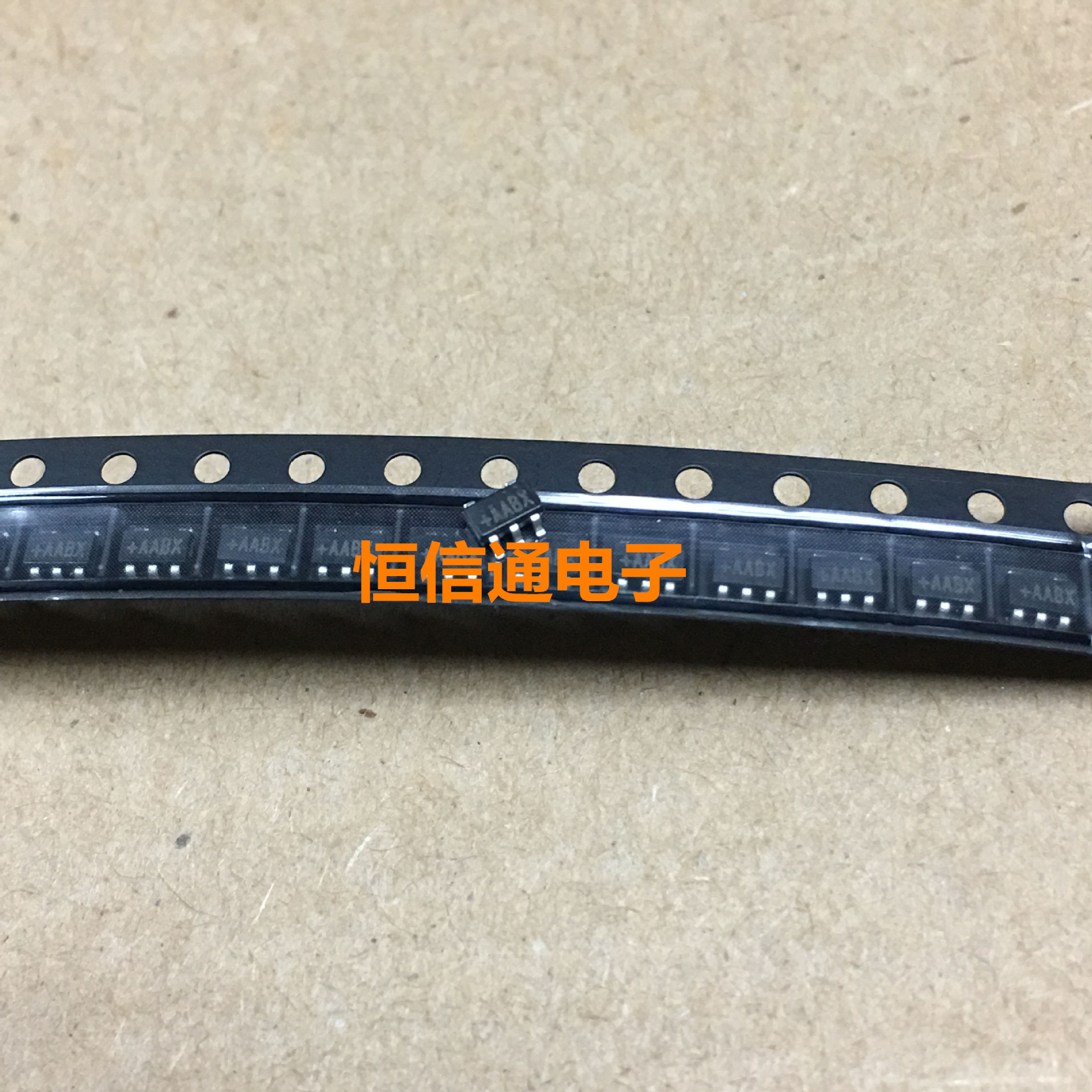 全新进口 MAX4162EUK+T 丝印:AABC 放大器-检测设备 缓冲放大器