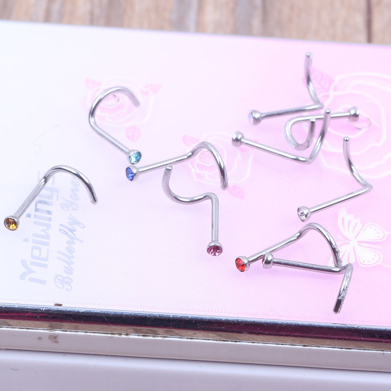 Pointed titanium steel lip stud product view