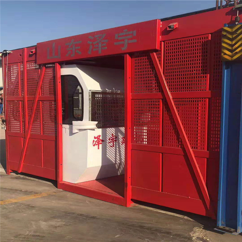 建筑施工电梯   SC200施工电梯生产厂家   施工电梯制造