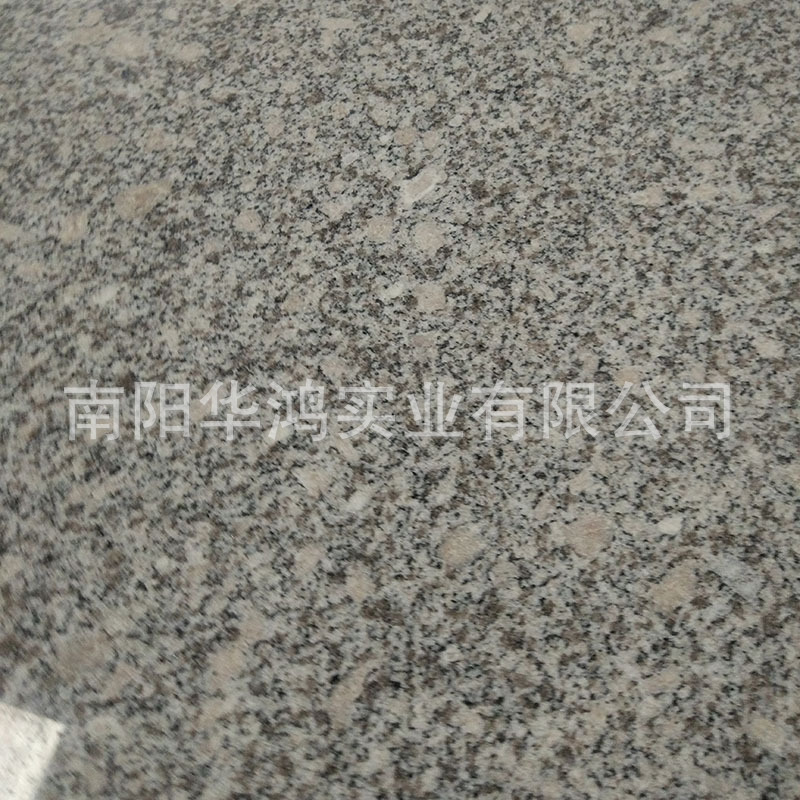 深灰麻芝麻灰细花纹磨光面火烧面花岗岩候车室地面石材新鲁灰成品-阿里巴巴