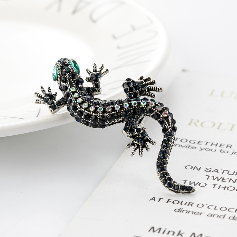 Europeo y americano retro personalizado lagarto Gecko broche pin electrochapado plata antigua animal ramillete collar pin ropa joyería para hombres y mujeres