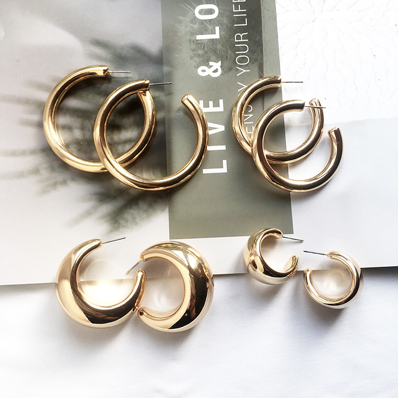simple new C-shaped circle metal solid color earrings wholesale