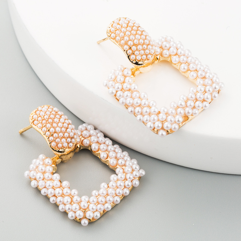 Earrings Fashion Wild Geometric Alloy Pearl Earrings Women display picture 2