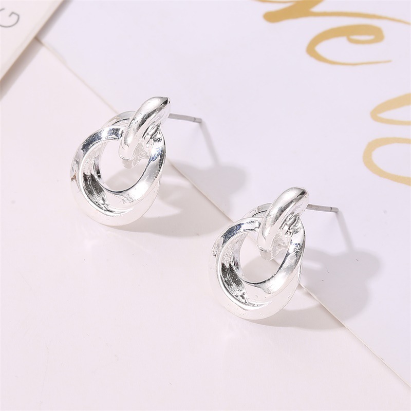 Textured Double Metal Winding Earrings Temperament Circle Knot Earrings Women display picture 4