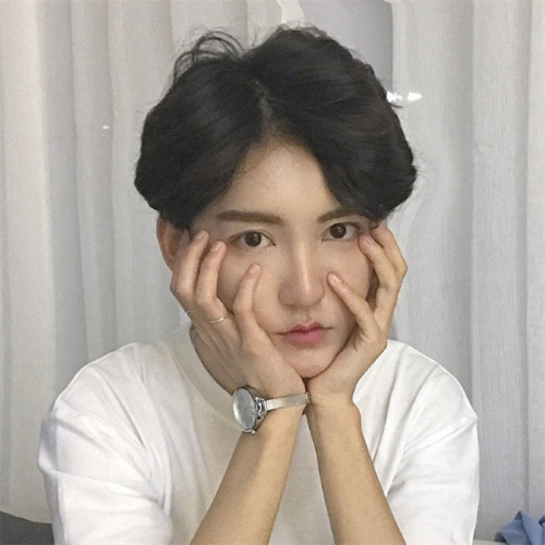 Internet celebrity wig for men with short hair, middle-parted bangs, short curly hair, Korean version, handsome, natural and fluffy, student face-shaping, full headgear style