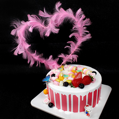 Internet celebrity beautiful heart-shaped feather cake decoration manufacturer wholesale feather cake insert card versatile feather cake insert