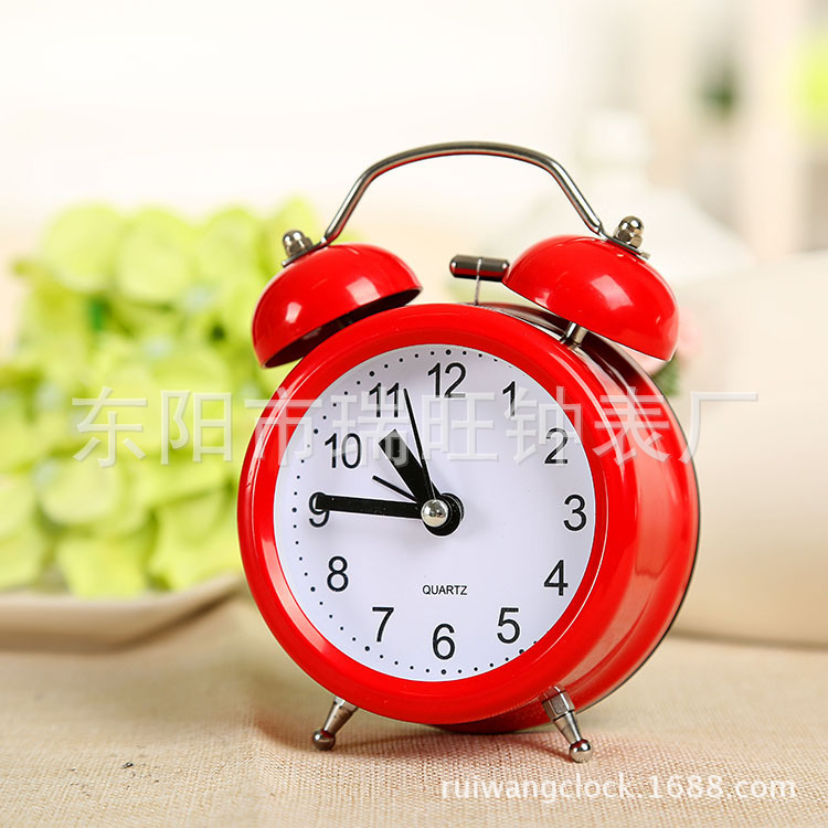 Directo de fábrica mudo de noche simple estudiante creativo reloj de metal multifuncional niños noche luz pequeño reloj despertador