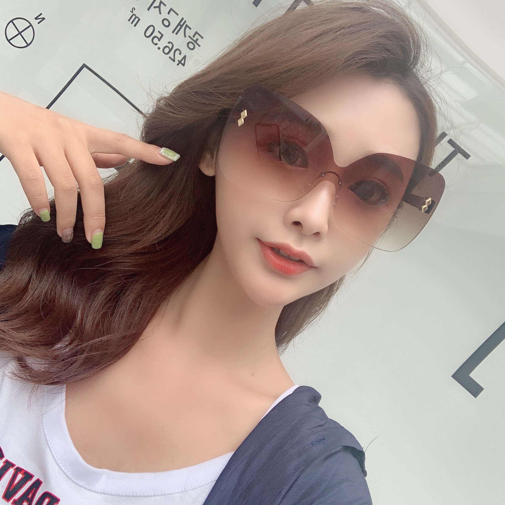 Neue Koreanische Einfache Stil Mode Big Frame Sonnenbrille display picture 12