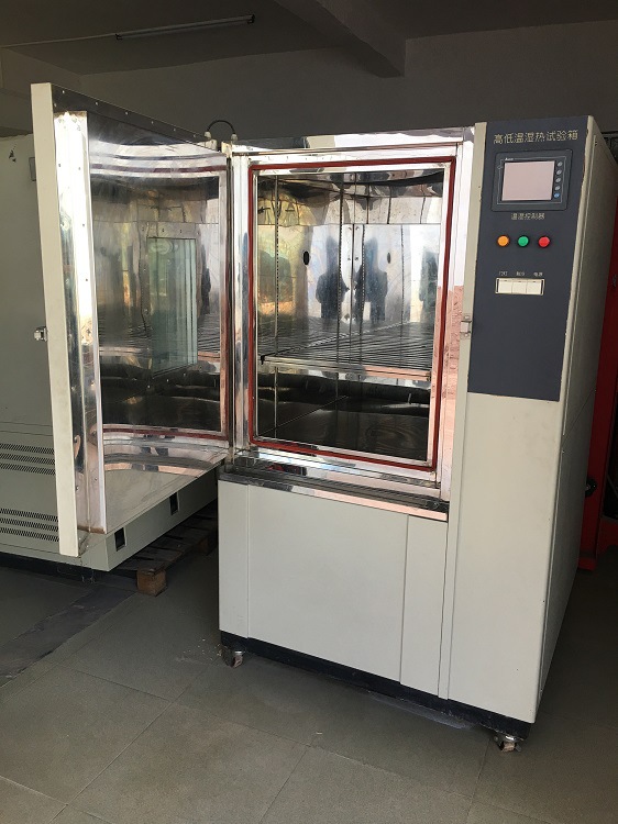 408升二手恒温恒湿箱1 - 副本