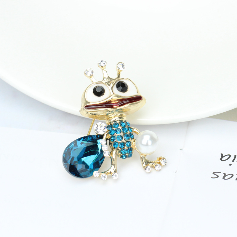 Retro Frog Brooch Blue Imitation Crystal Flash Diamond Animal Corsage display picture 1