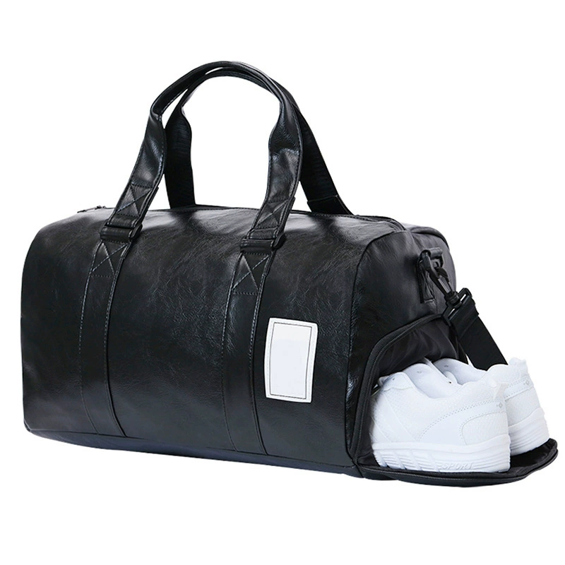 Capacious travel bag, genuine leather