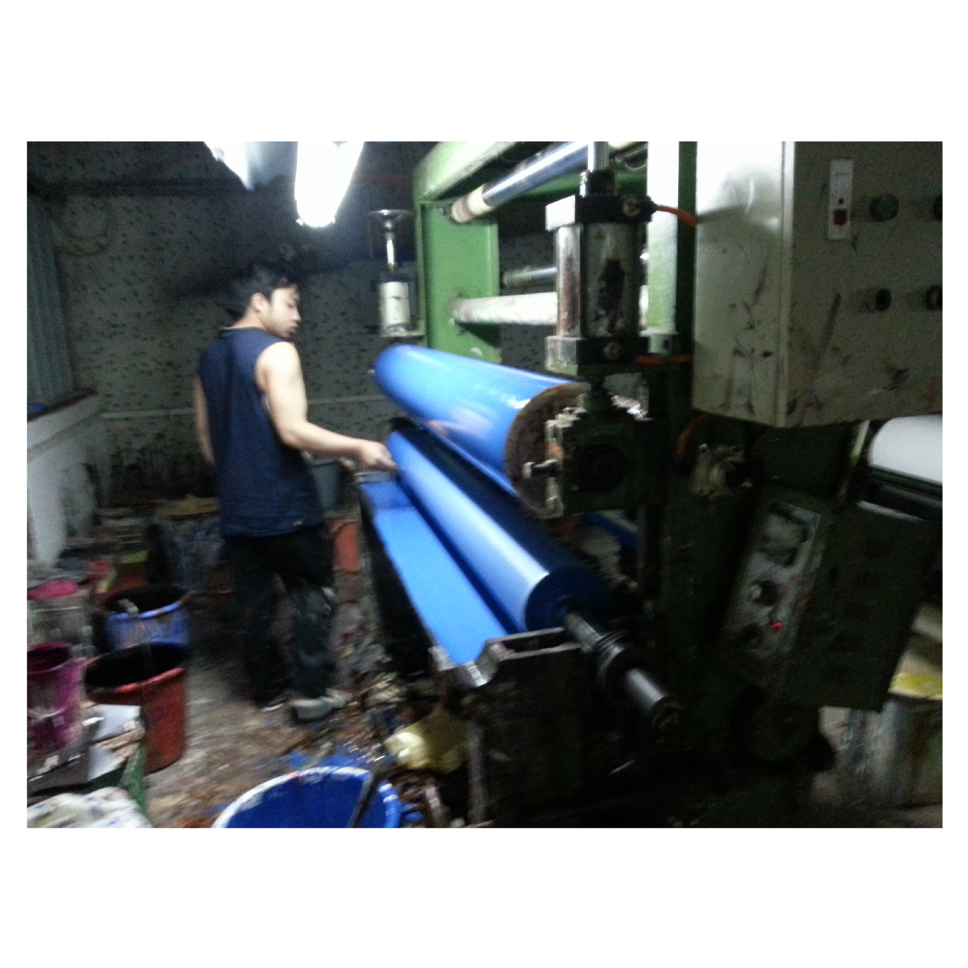 PU PVC 皮革 冲孔 贴合 背胶 自粘 改色 切条 可以做货