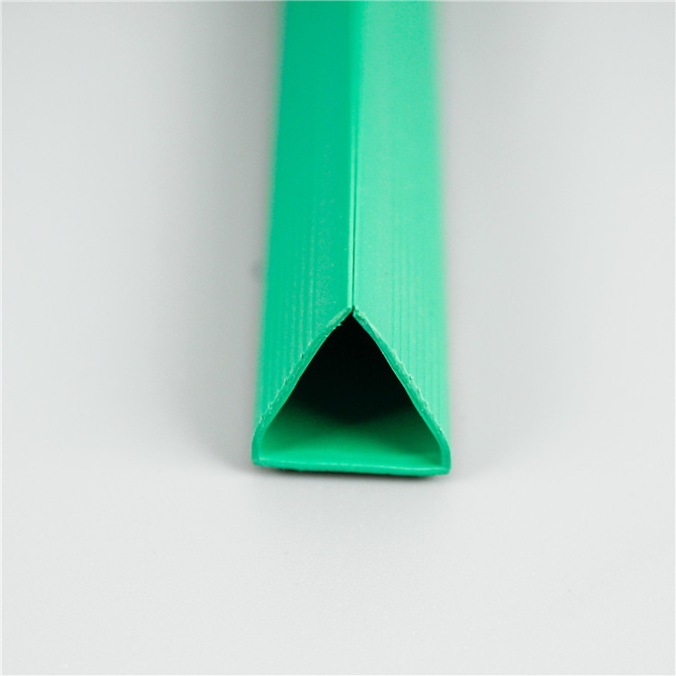 4 (17)