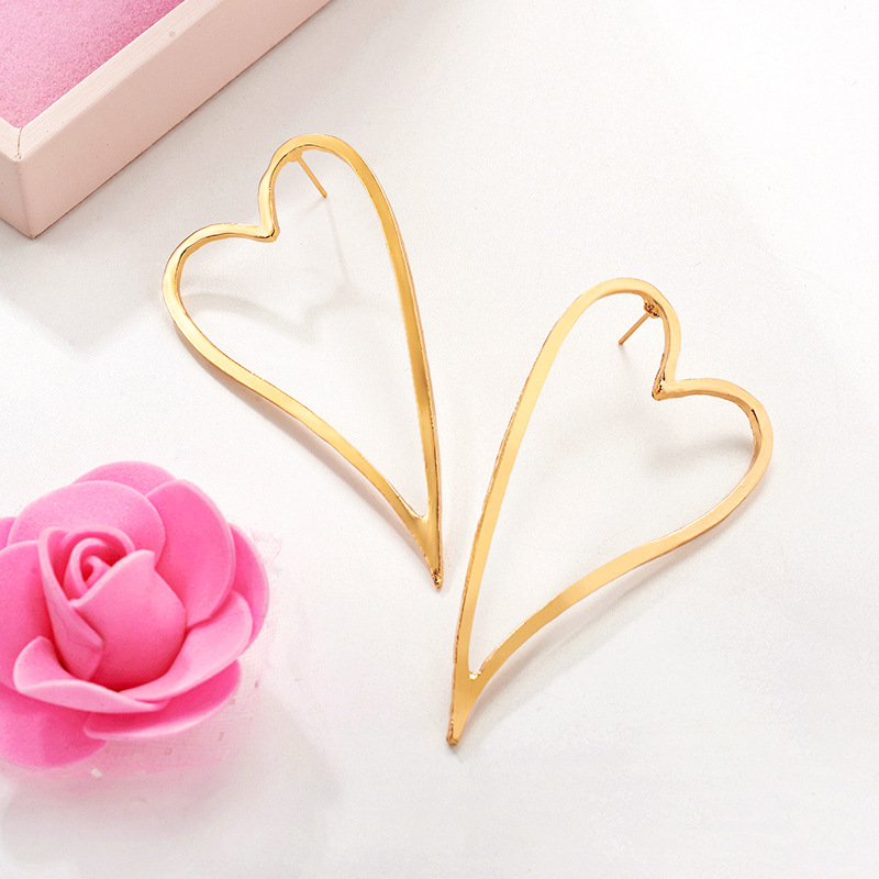 Korean Simple Heart-shape Earrings Set display picture 2