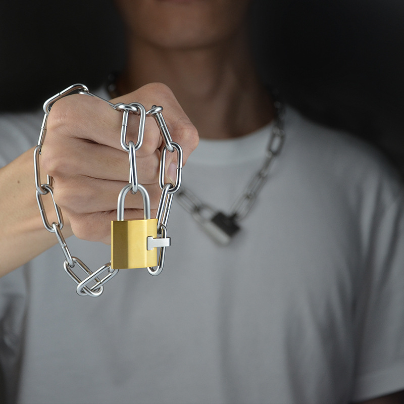 Men's Titanium Steel Lock Pendant Necklace With Thick Chain_voghion.com