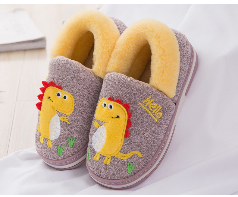 Kids Slippers Image 12