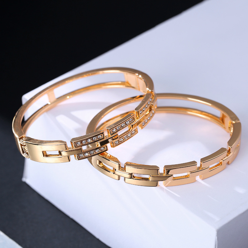fashion new hollow chain diamond bracelet