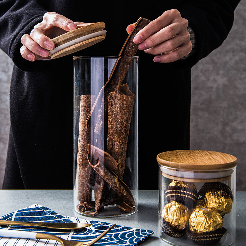 Fábrica al por mayor tarro de almacenamiento de vidrio de borosilicato tarro sellado tarro de té tarro de cubierta de bambú múltiples especificaciones tarro de caramelo