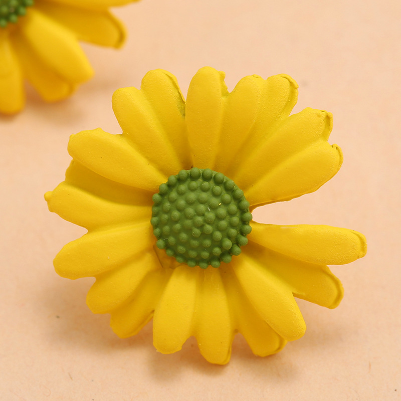Fashion New Trend Simple Earrings Nihaojewelry Wholesale Sweet Sen Super Sunflower Daisy Flower Earring display picture 4