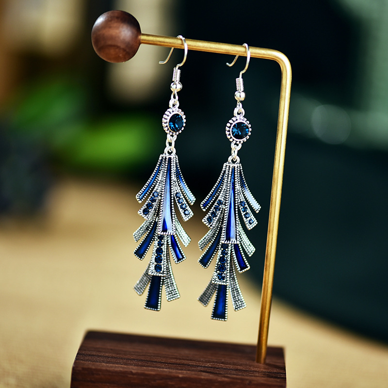 1 Pair Vintage Style Tassel Alloy Plating Inlay Artificial Diamond Women's Drop Earrings display picture 5