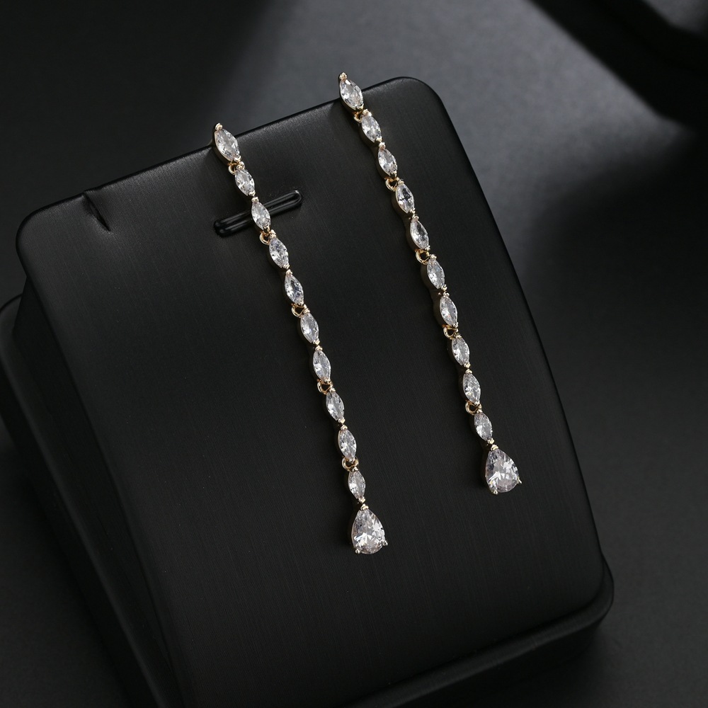 1 Pair Elegant Glam Water Droplets Plating Inlay Copper Zircon Drop Earrings display picture 1