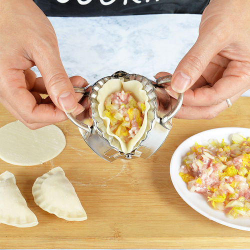 Wholesale 304 stainless steel dumpling wrapper maker manual pinch dumpling mold cutting dumpling skin model dumpling making mold