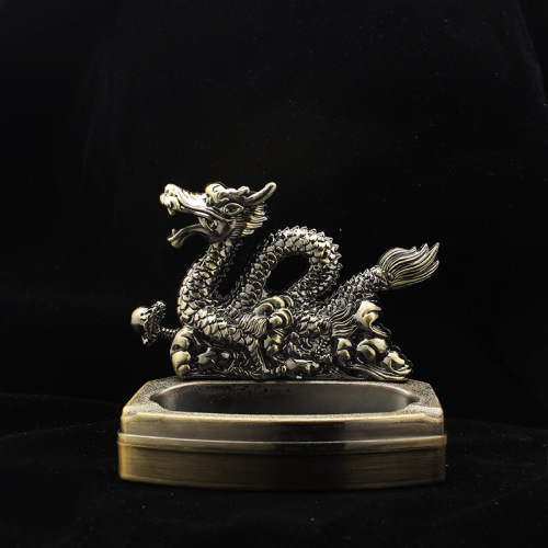 Dropshipping craft gift ornaments ashtray lighter creative personality Chinese dragon model metal ashtray wholesale