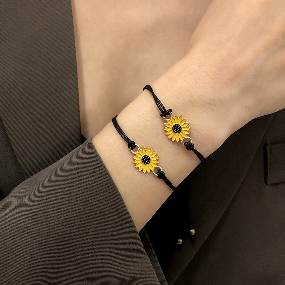 Hot Selling  Sunflower Dripping Oil Woven Bracelet display picture 3