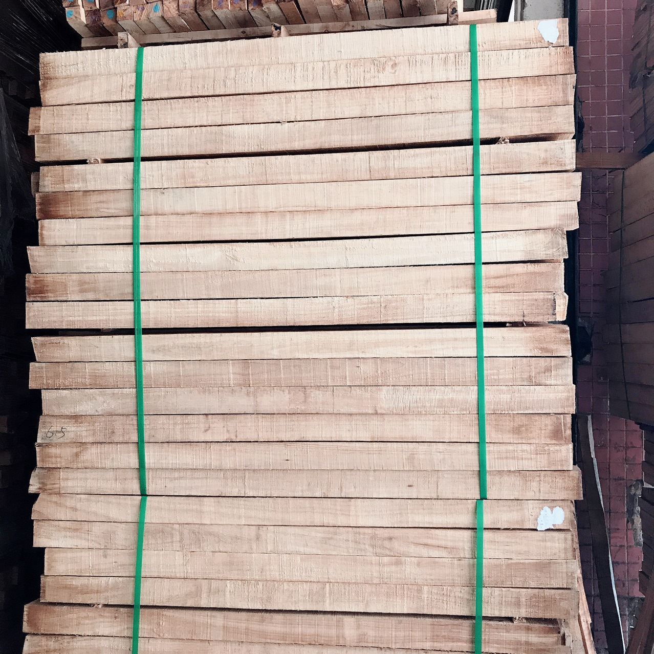 大量批发供应泰国橡胶木方L木板材6.5cmX6.5X110*130