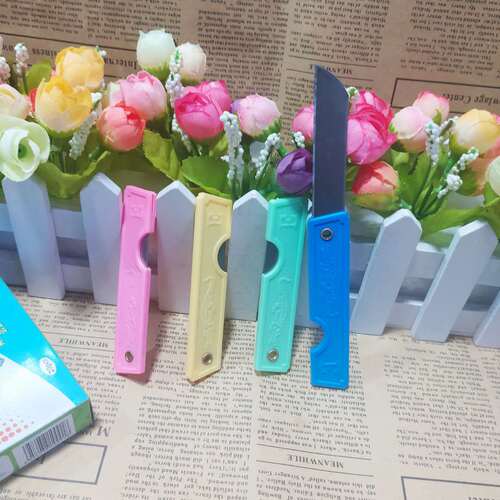 Pencil sharpener, eyebrow pencil sharpener, folding knife, utility knife, paper knife, pencil sharpener, old-fashioned knife
