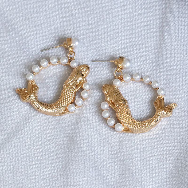 New Fashion Fish-shaped Necklace Geometric Round Pearl Necklace Earrings display picture 4