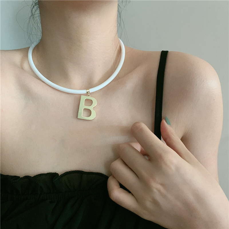 Korea The New Black And White Leather Rope Ring B Letter Pendant Choker Collar Ring Earrings Wholesale Nihaojewelry display picture 13
