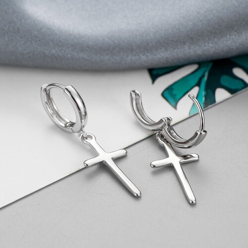 Korea Dongdaemun s925 silver cross earrings men's and women's simple short earrings temperament personalized earrings earrings