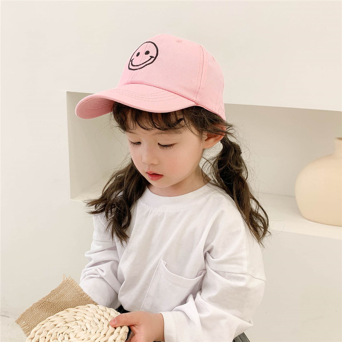 2021 Spring And Summer New Children's Hat Smiley Sun Hat Sun-proof Peaked Cap Girls Cute Cartoon Baseball Cap display picture 1