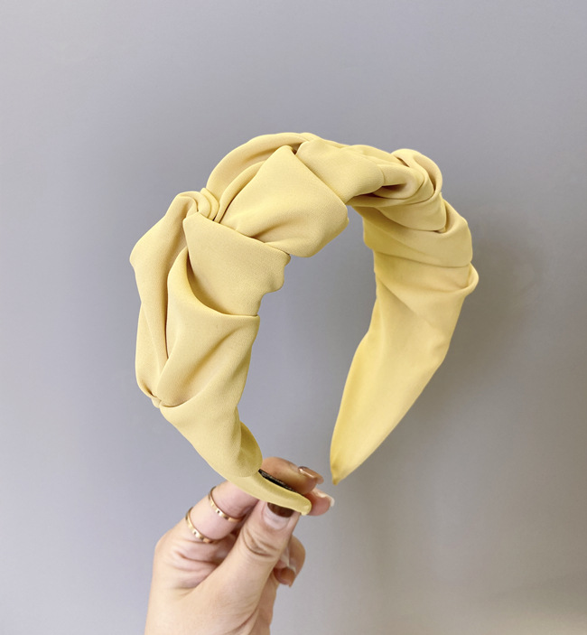 Korean Fold Headband Candy Solid Color Wide Edge Knotted Face Wash Headband Simple Hair Hole Head Band Wholesale Nihaojewelry display picture 11