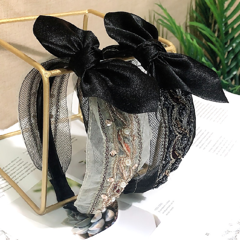 Korean Fashion Small Fragrance Style High-end Boutique Hair Accessories Ethnic Style Hand-sewn Rice Bead Crystal Headband Hairpin Wholesale Nihaojewelry display picture 5
