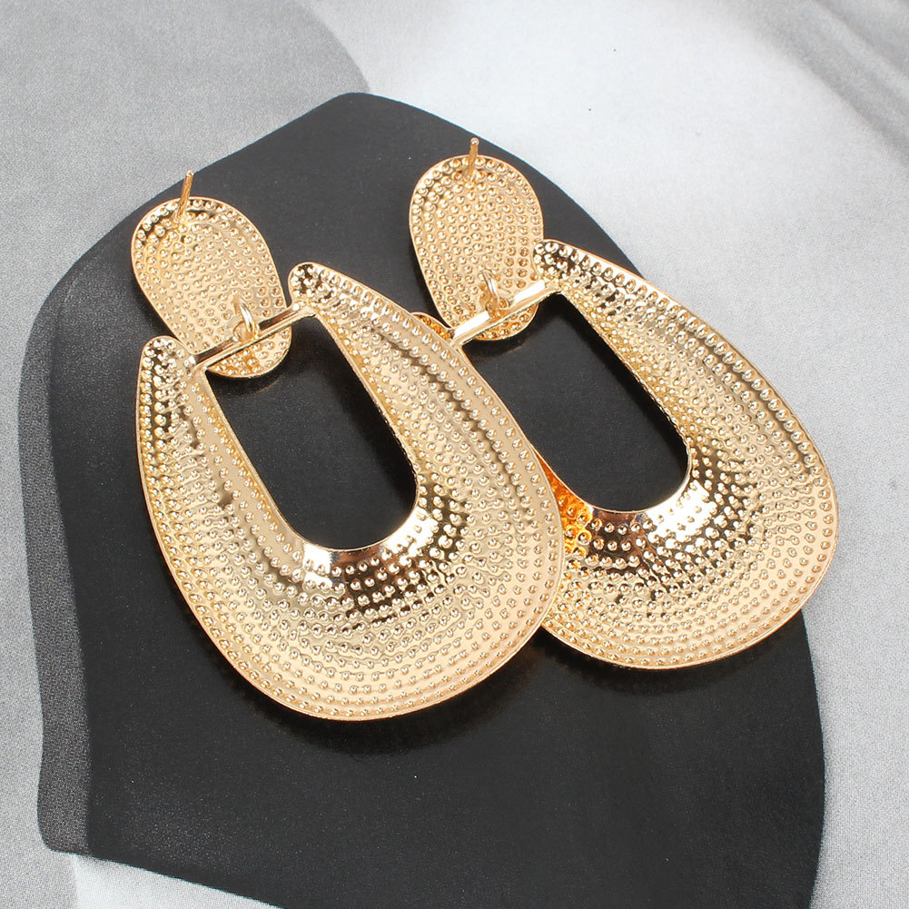 Fashion Alloy Earrings Exaggerated Texture Geometric Drop Earrings Wholesale Nihaojewelry display picture 5