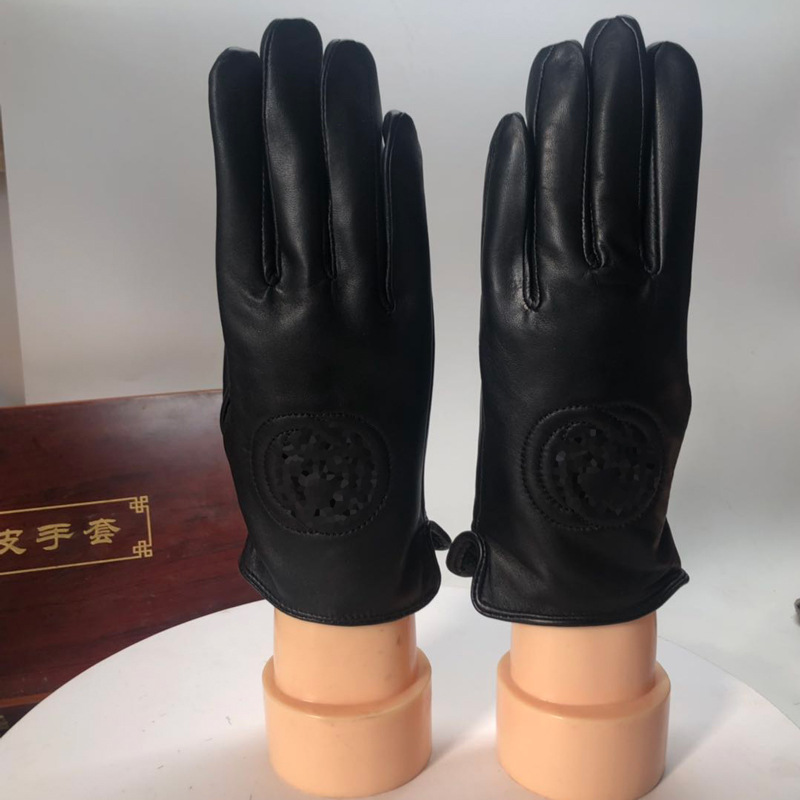 2021����������Ƥ����Ůʿ�������Ᵽů����ʱ����óһ������