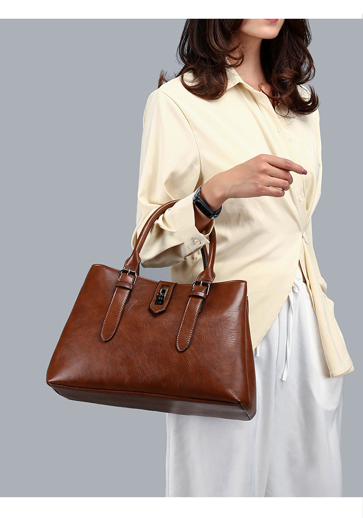 2020 New Women's Foreign Trade Bags Oily Leather European And American Retro Handbag Three-piece Set Large Capacity Shoulder Bag Factory Direct Sales display picture 4