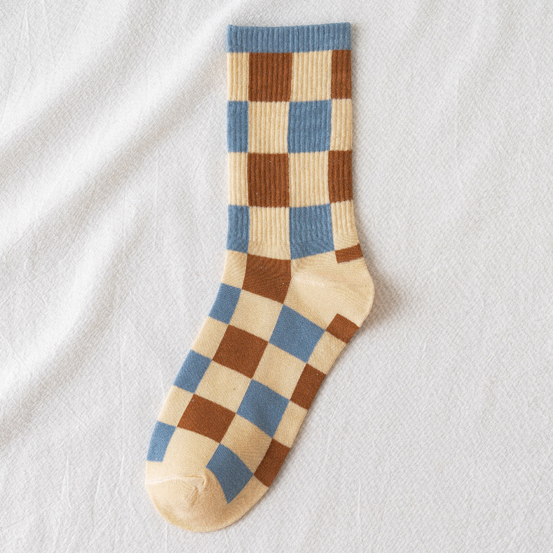 Nouvelles Chaussettes Hautes Pour Femmes À Rayures Couple Chaussettes De Marée En Coton Polyester À Long Tube En Gros display picture 7