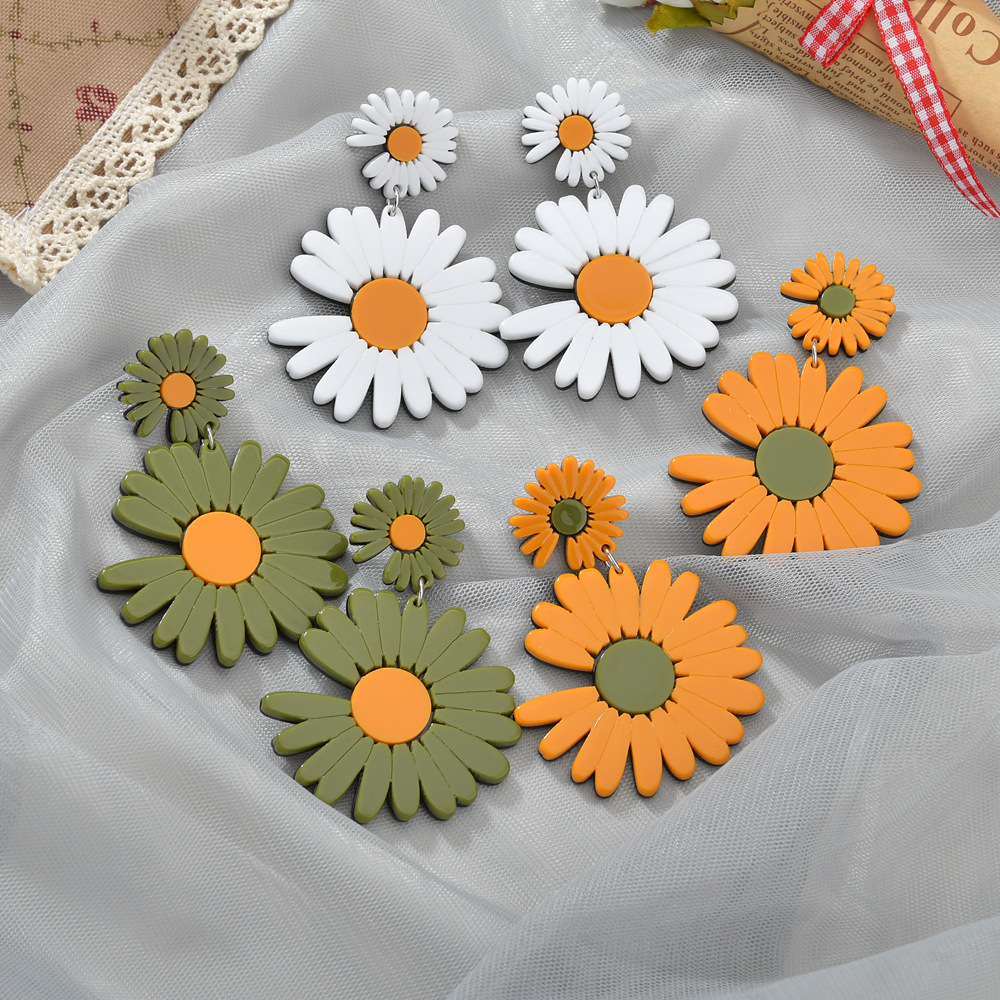Fashion Acetate Plate Daisy Long Flower Simple Earrings For Women display picture 1