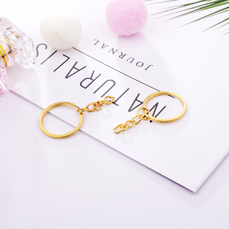 Diverse wear-resistant keychain for keys