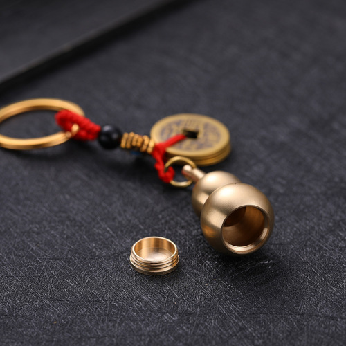 Brass creative gossip gourd keychain copper coin pendant car keychain pendant men and women ethnic style pendant