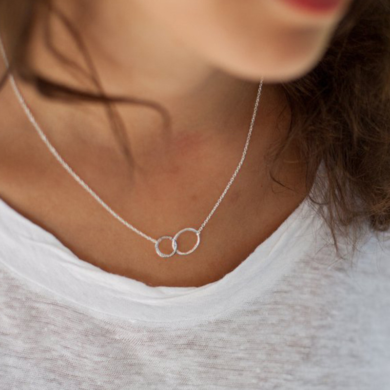 Chaîne De Clavicule De Collier De Femmes D&#39;acier Inoxydable De Double Cercle Géométrique De Mode display picture 11